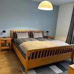 Ferienapartment Auszeit- Sauna, Whirlpool Und Garten Zur Alleinnutzung شقة *